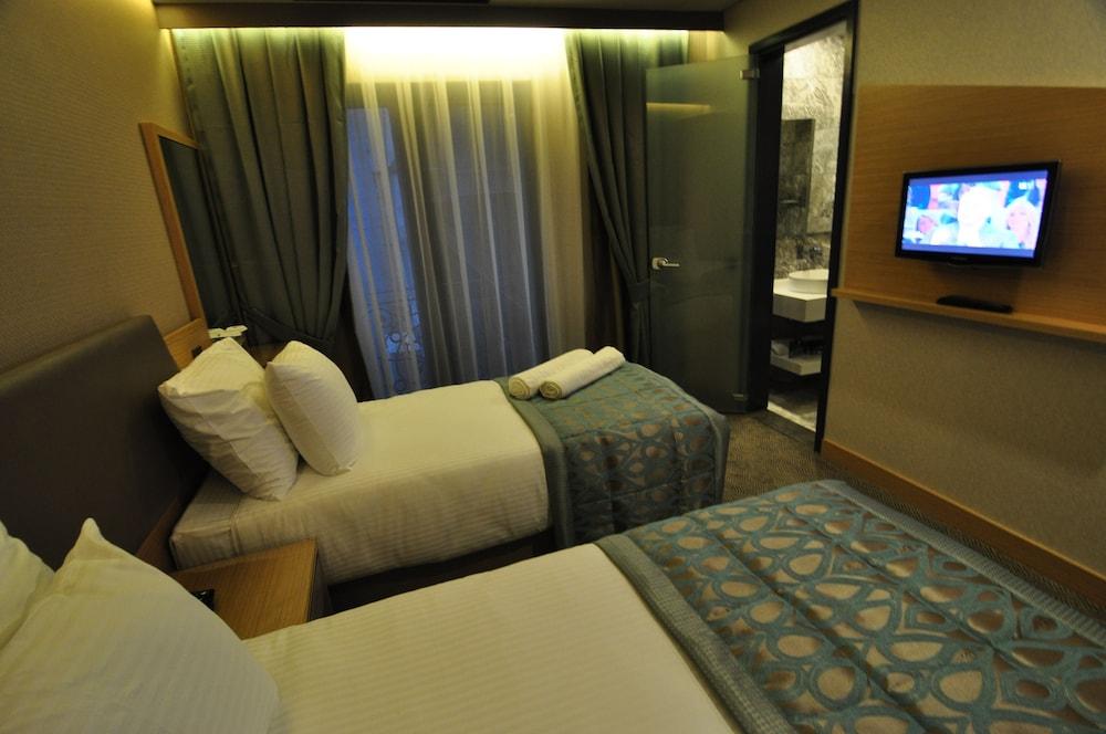 Hotel Genova Istanbul Exteriör bild
