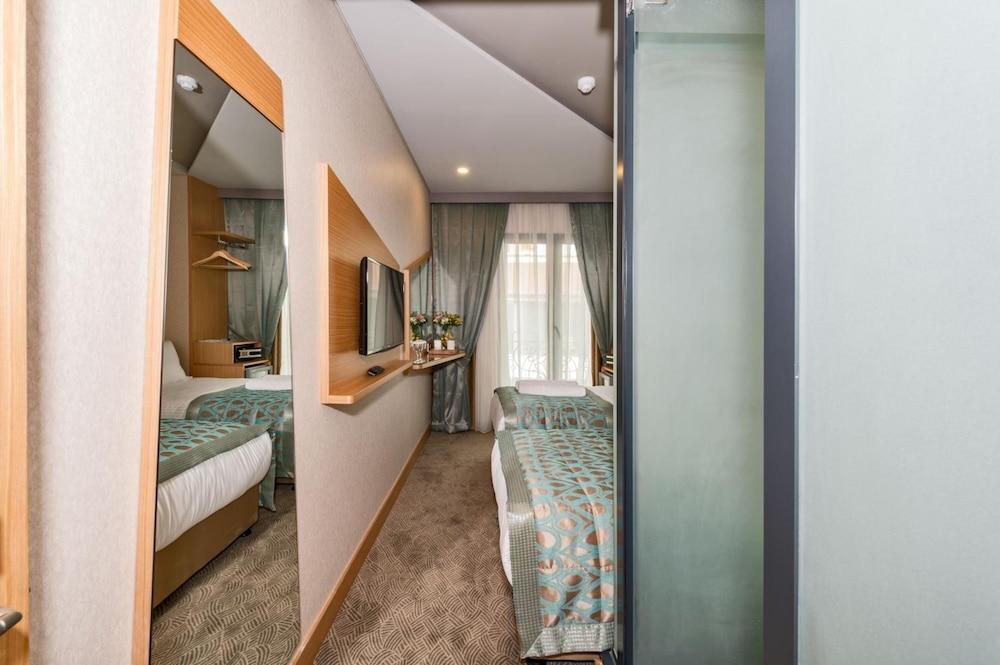 Hotel Genova Istanbul Exteriör bild