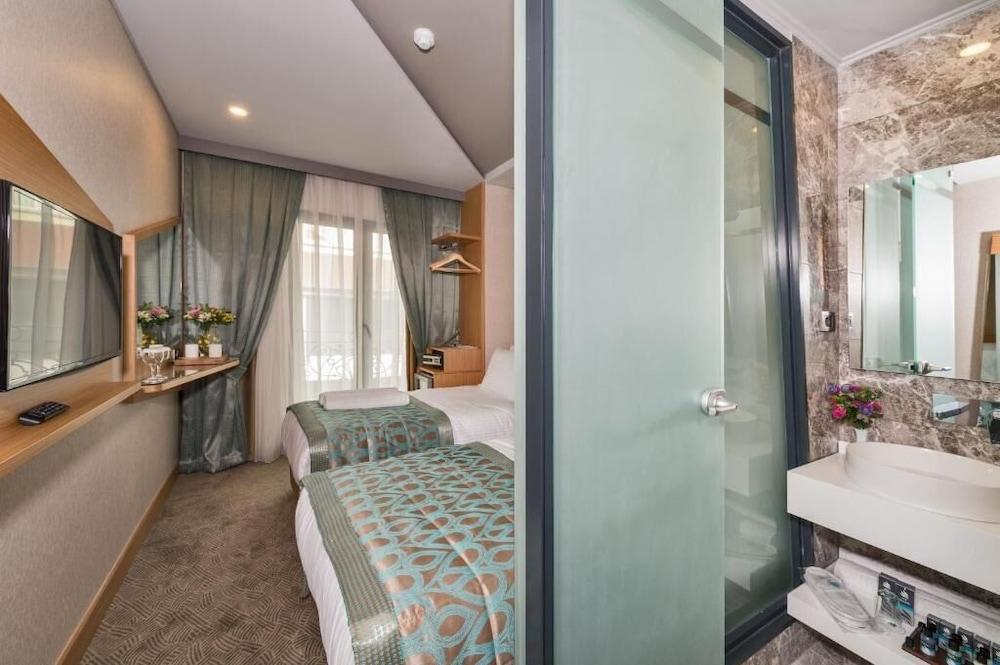 Hotel Genova Istanbul Exteriör bild