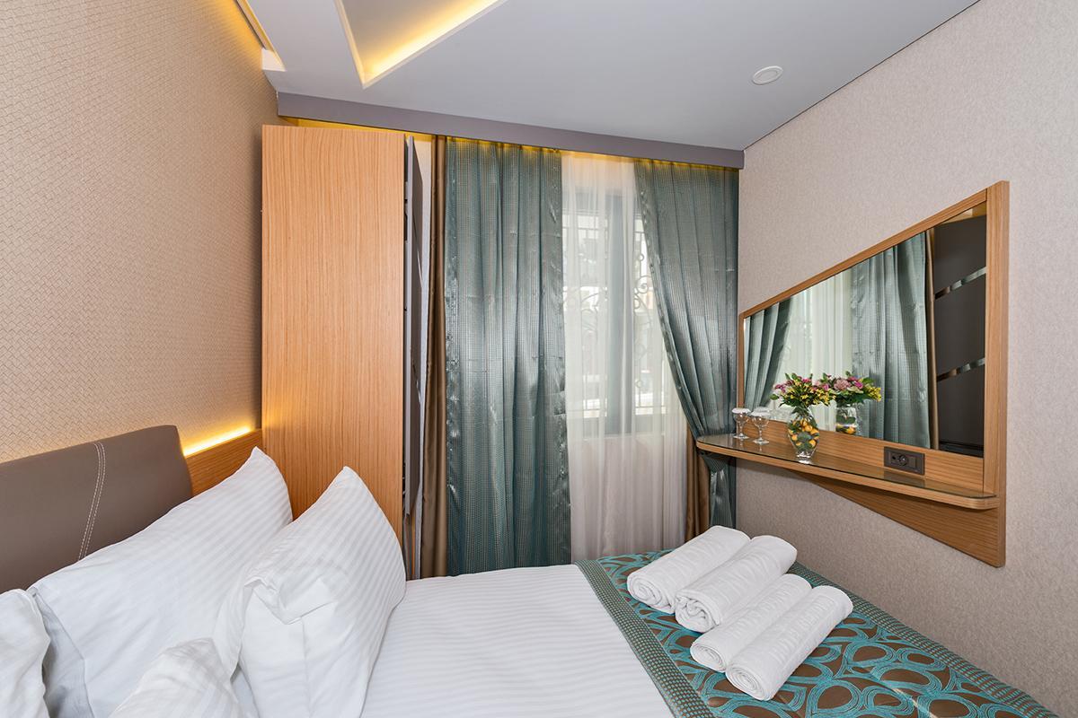 Hotel Genova Istanbul Exteriör bild